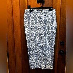 Chico’s Blue and White Patterned Women's Slimming Crop Demin